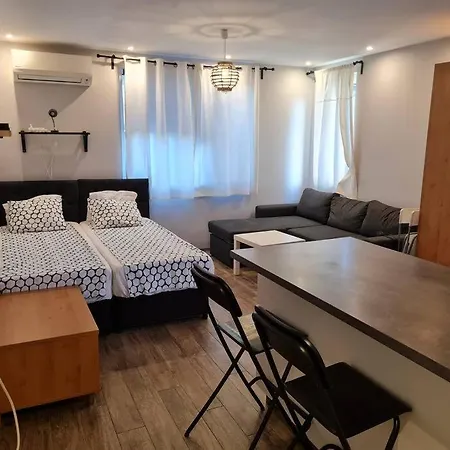 Slavyanska Daire Varna